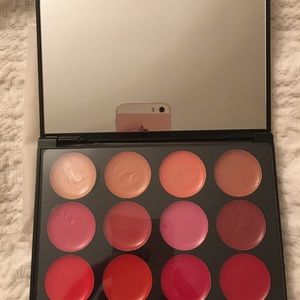 🔥SALE 2/$15🔥 ISH Lip statement palette